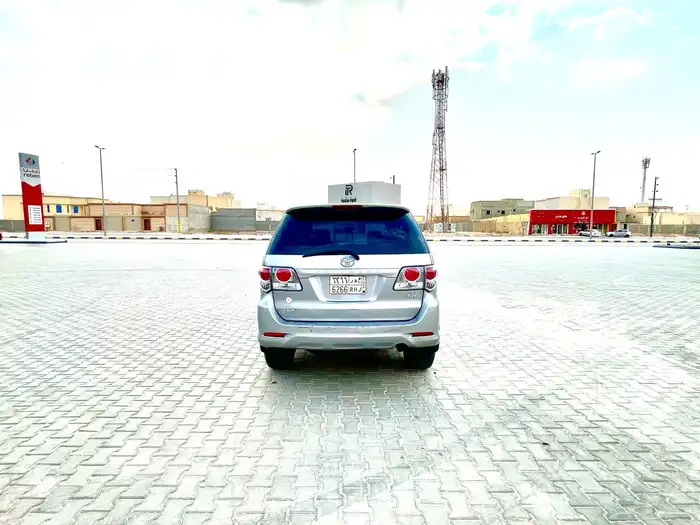 جيب فورتشنر 2015 7