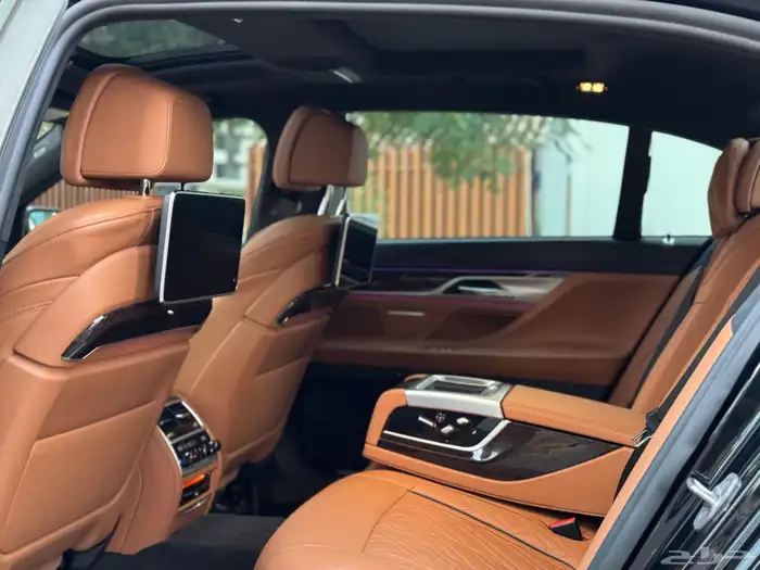 بي ام 740i 2021 ضمان وصيانه 8