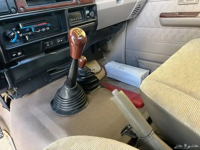 جيب شاص المديل 2009 مخزن بريمي سلق 11 ريشه ونش دفلوك 44