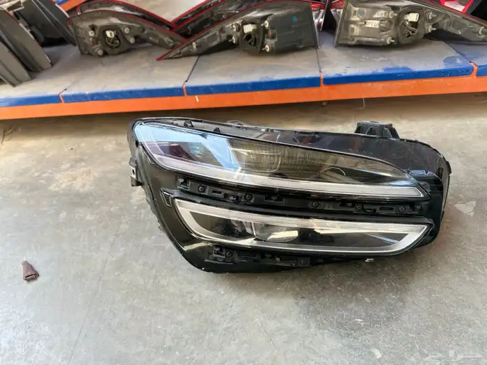 شمعه جنسس g70 يمين 2019-2023 وكاله 0