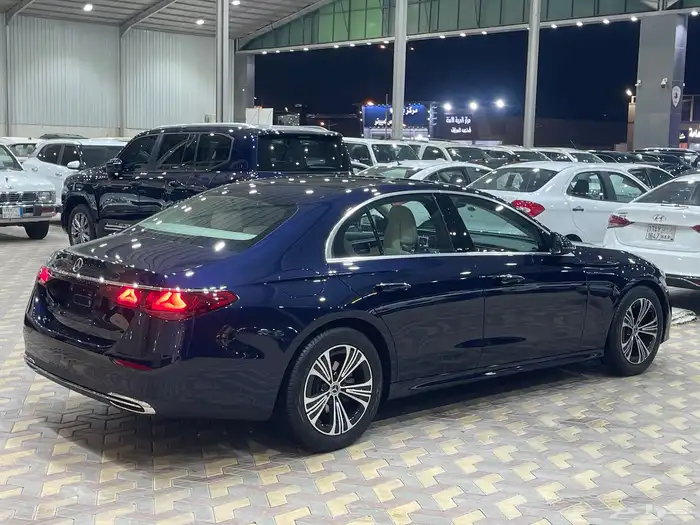 مرسيدس موديل 2024 E200 4