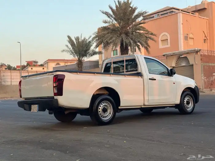 ايسوزو ديماكس غمارة نظيف جدا 2022 ممشى قليل خمسة شنكار 3