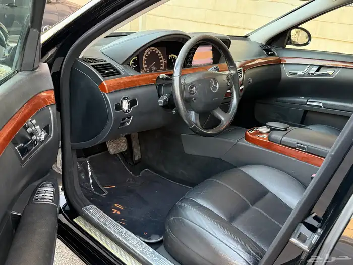 مرسيدس بانوراما 2008 عداد 126 الف لايوجد رش 4