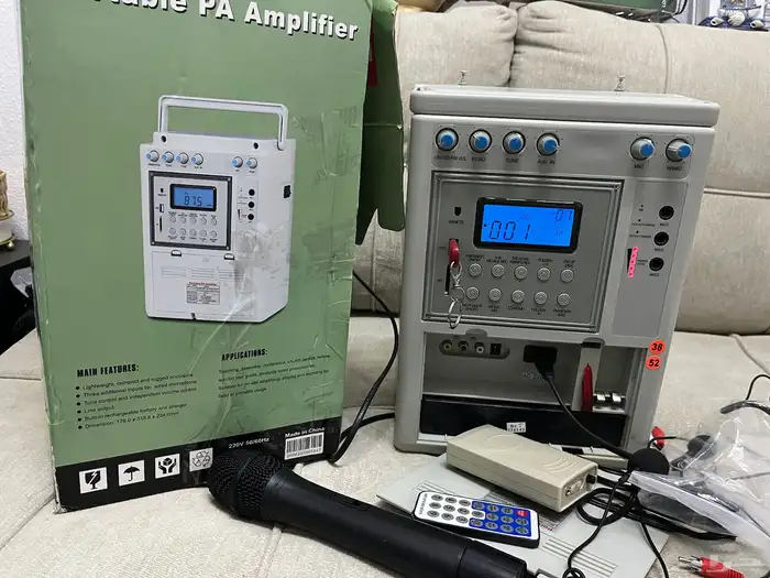 سماعة احترافيه مع مايك لاسلكي و ملحقاتها 0