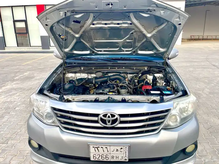 جيب فورتشنر 2015 0