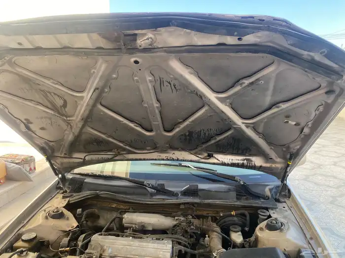 كامري مديل 1998. البيع تشليح كامل فقط ماتنقل عليها قسايم 8