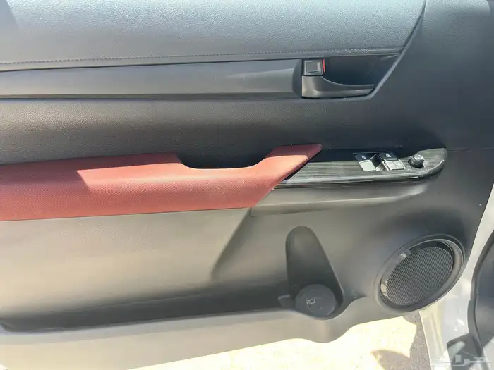 تويوتا هايلوكس غماره بنزين موديل 2022 14