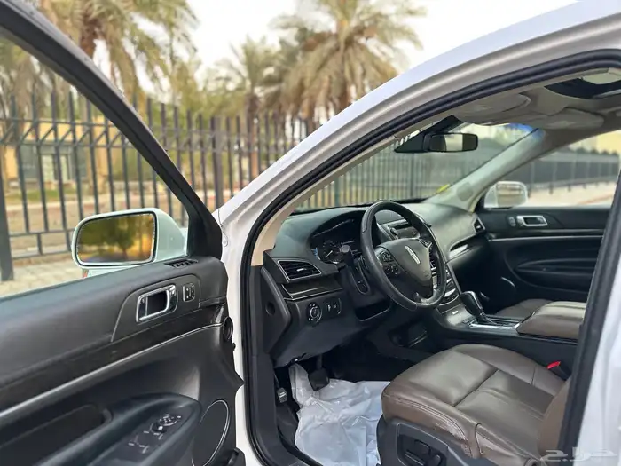 لينكون MKT موديل 2013 فل كامل 21