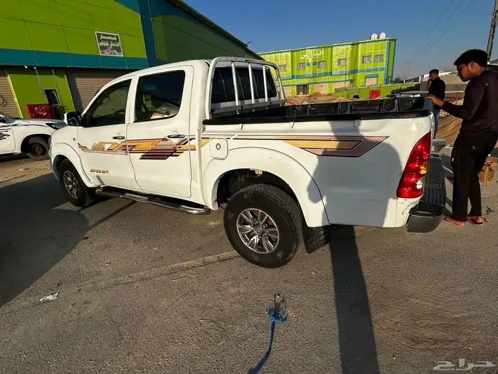 hilux 11 model Good condition Sar  35000 No 7