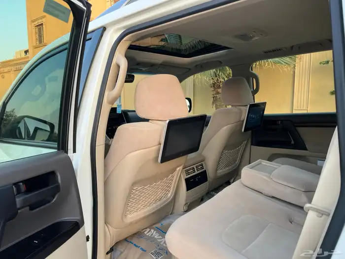 لاند كروزر 2019 GXR سعودي 19