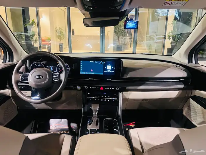 كيا كارنيفال 2021 (( بحالة ممتازة )) 14