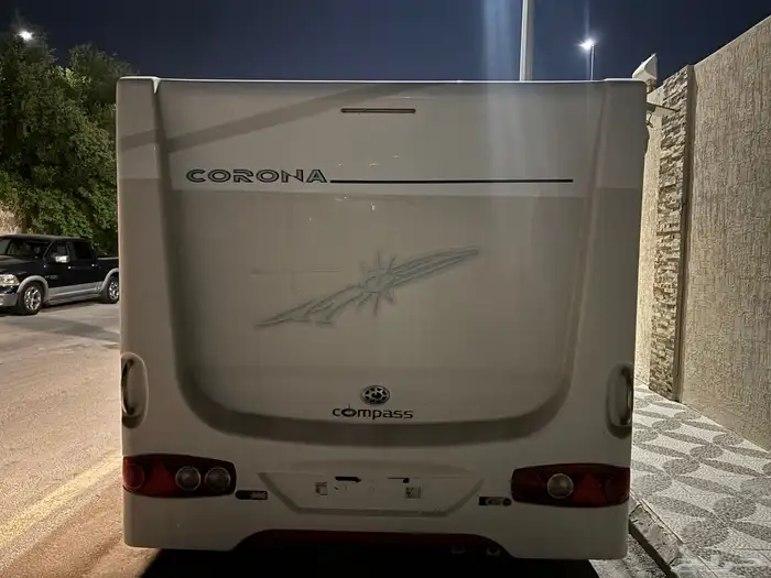 كرفان اوربي موديل 2008 متوفر فيه جميع المواصفات الطول 7 50 8