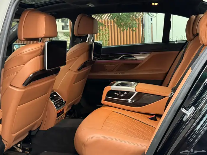 بي ام 740i 2021 ضمان وصيانه 9