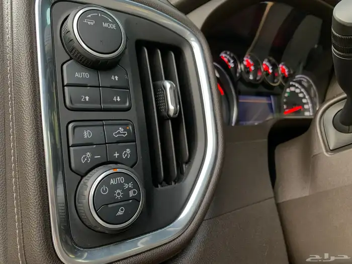 شفروليه سلفرادو تريل بوس موديل 2021 بحالة الوكاله 33