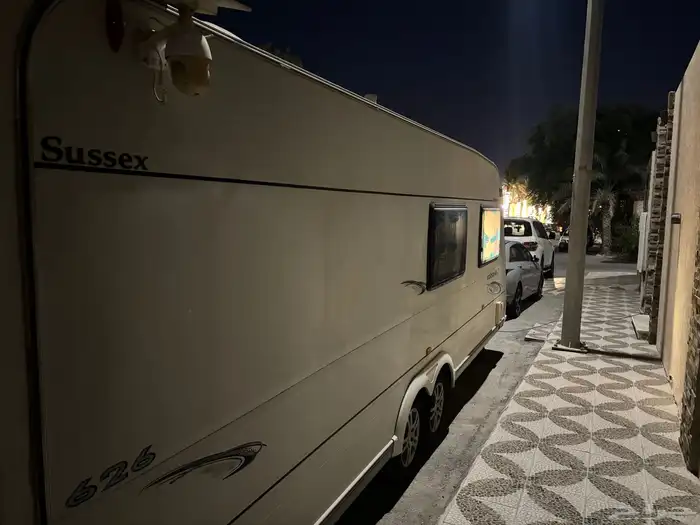 كرفان اوربي موديل 2008 متوفر فيه جميع المواصفات الطول 7 50 9