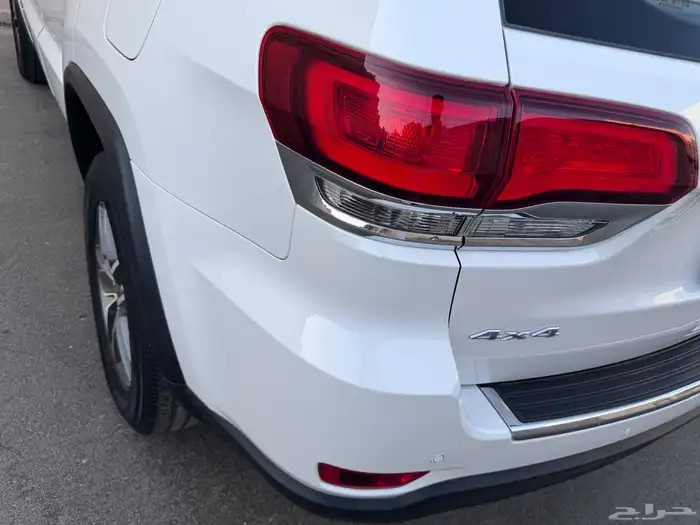 جيب شيروكي لميتد 2021 10