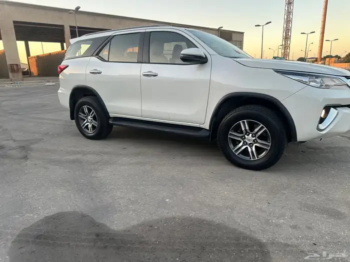 تويوتا جيب فورشتنر 2019 13