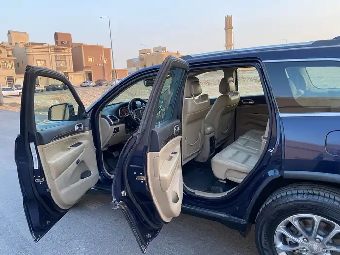 للبيع  جيب جراند شيروكي 2015 ليمتد دبل V6 7