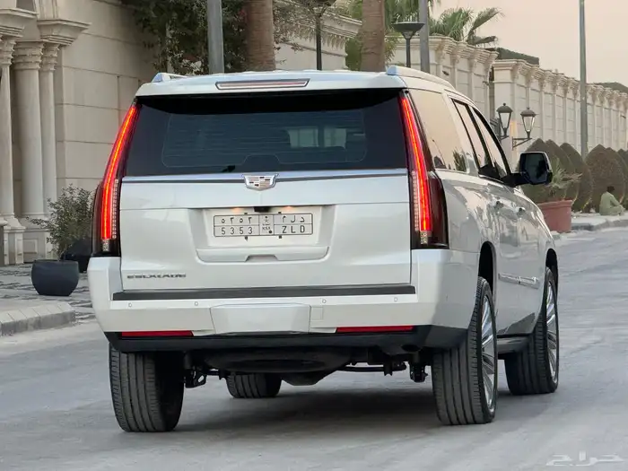 كاديلاك اسكاليد طويل موديل 2019 بلاتينيوم تشيكات وكاله 17