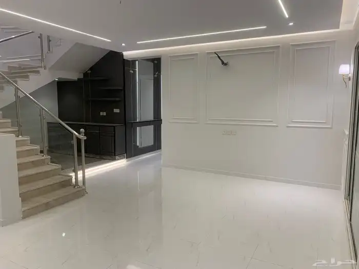 فيلا روف حي الصفا قريبه للحديقه 7