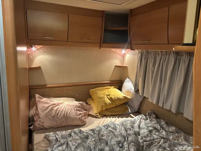 كرفان اوربي موديل 2008 متوفر فيه جميع المواصفات الطول 7 50 2