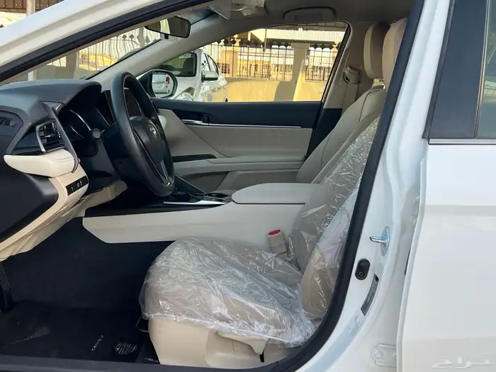 للبيع كامري 2022 مخزنه 5