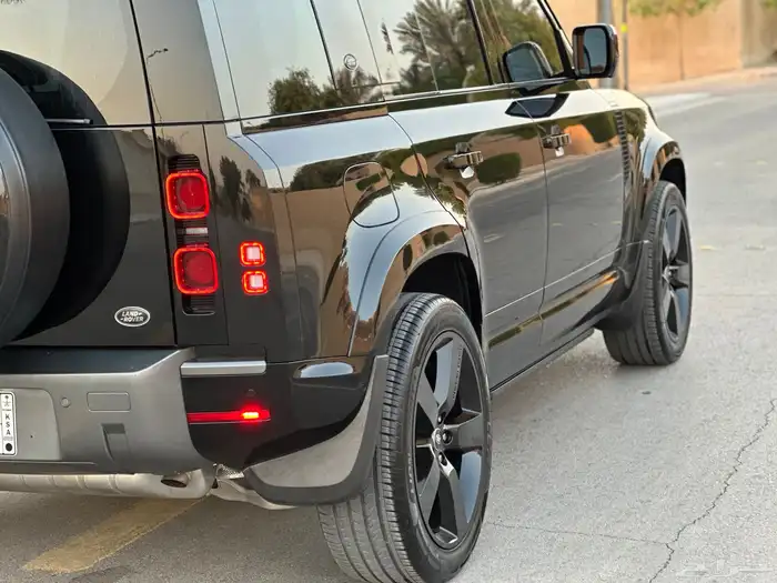 ديفندر 6 سلندر 2022 تحت الضمان HSE ( تم البيع ) 51