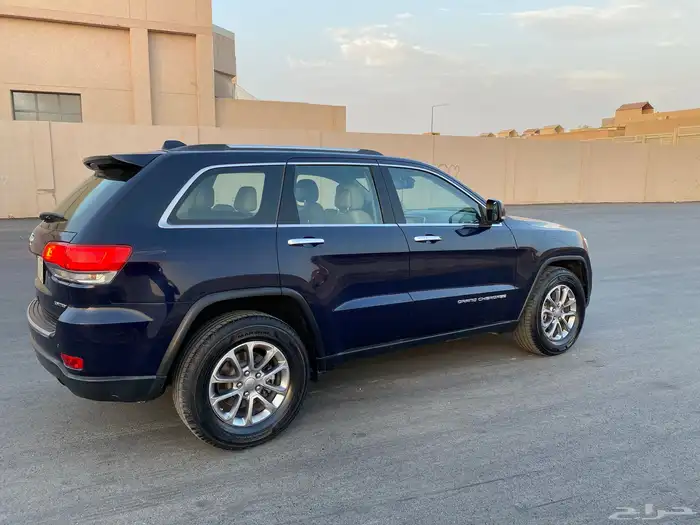 للبيع  جيب جراند شيروكي 2015 ليمتد دبل V6 2