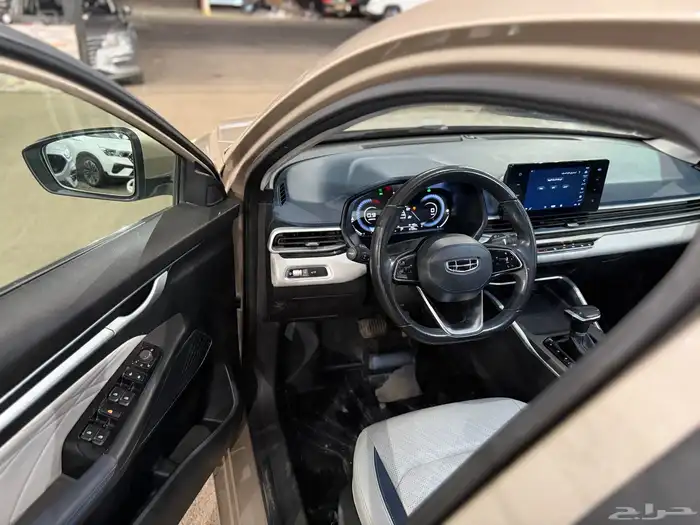 للبيع جيلي امحراند 7 موديل 2023 فل كامل . 9