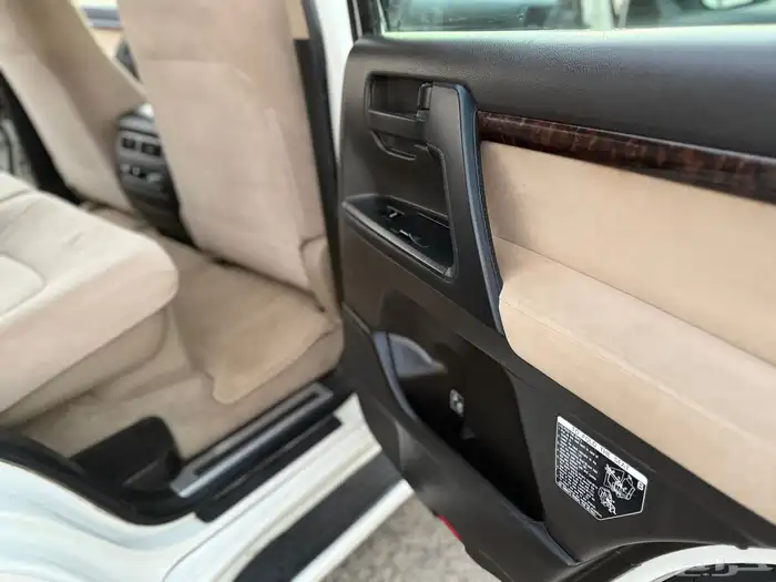 لاندكروزر 2010 فل كامل قمة في النظافة 15