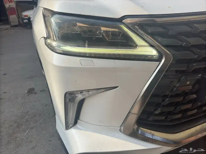 اصلاح صفار ليد النهاري جيب لكزس Lx570 1