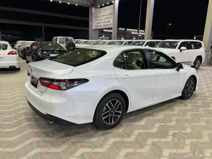 تويوتا كامري 2022   LE سعودي ماشي 165 الف قمة فالنظافة 3