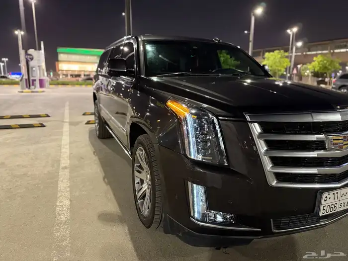 اسكاليد موديل 2018 مالك واحد فقط النظافه شرط 1