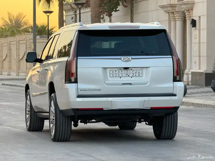 كاديلاك اسكاليد طويل موديل 2019 بلاتينيوم تشيكات وكاله 16