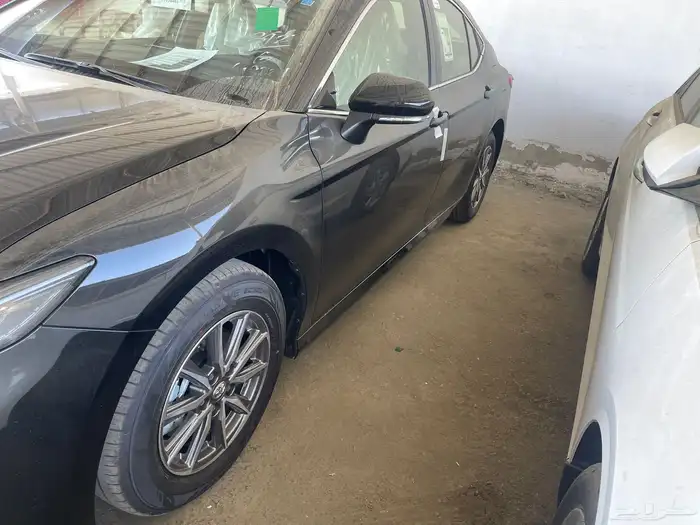 كامري 2025 استاندر E اصفار 1