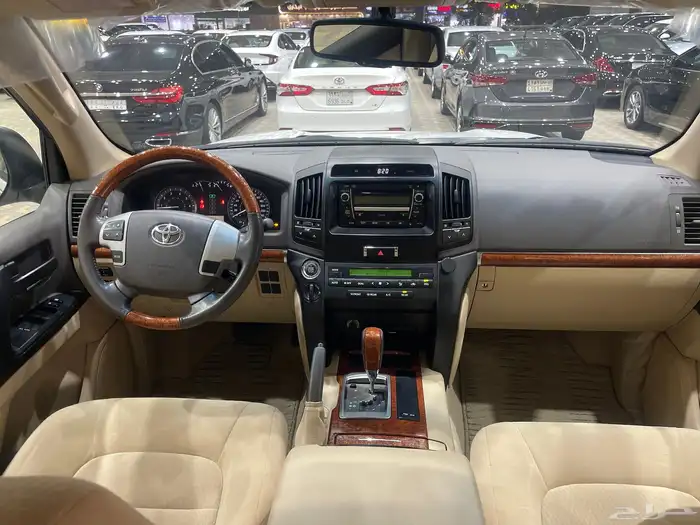 تويوتا جي اكس موديل 2015 9