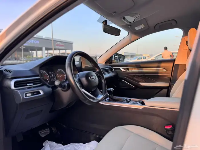 جيلي امجراند 2023 ابيض 9