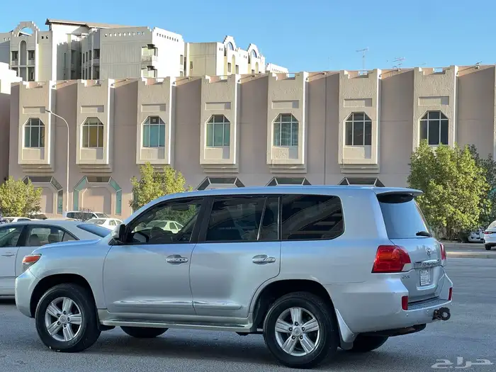 تويوتا لاند كروزر جيب موديل 2013 8