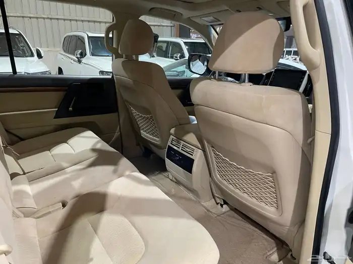 لاندكروزر GXR 2017 9