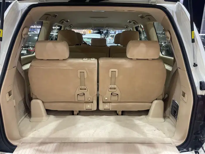 تويوتا جي اكس موديل 2015 13