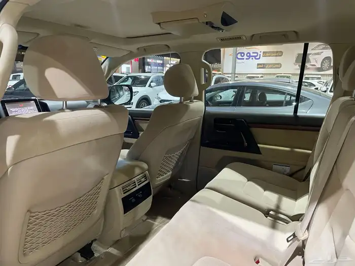 لاندكروزر GXR 2017 8