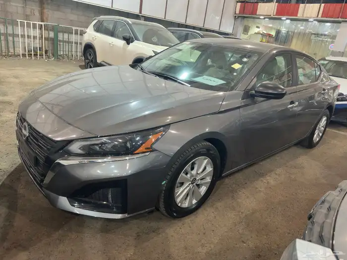 نيسان التيما S استندر 2024 اسود رصاصي ازرق عرض خاص 4
