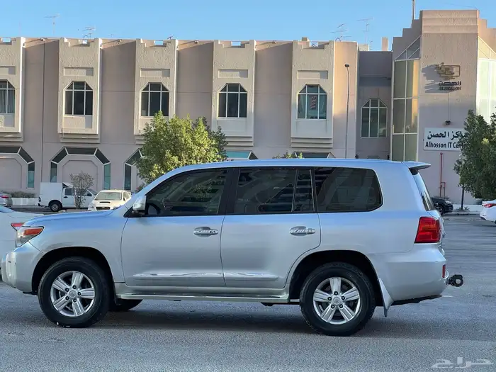 تويوتا لاند كروزر جيب موديل 2013 9