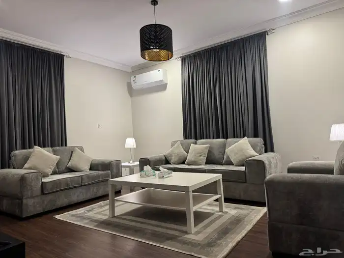 شقة للايجار حي الزهراء 4