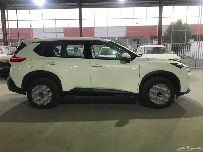 نيسان اكس تريل 2026 دبل وبدون دبل ومتاح 5 مقاعد بدون دبل 3