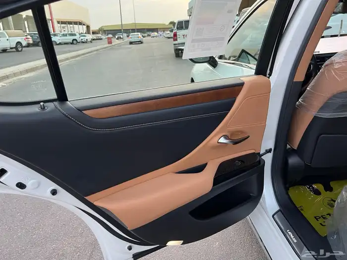 لكزس ES350 2024 CC بريمي فل كامل 8