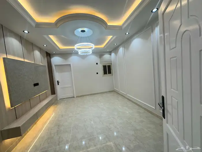 شقه ارضيه للبيع 4 غرف وصاله حي البوادي جديده 5