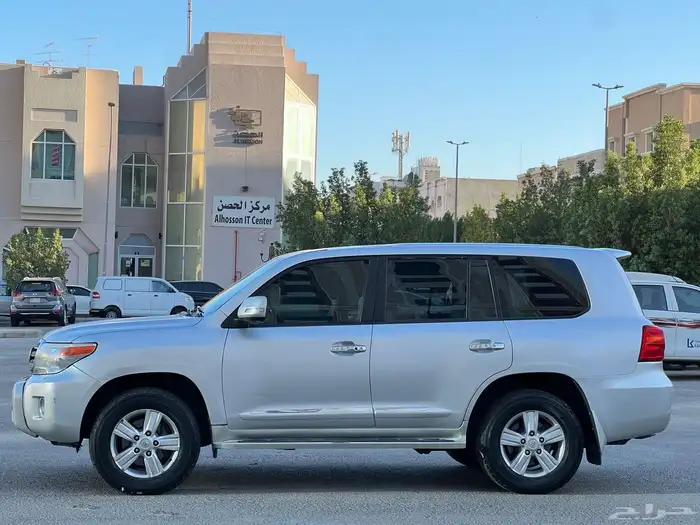 تويوتا لاند كروزر جيب موديل 2013 4