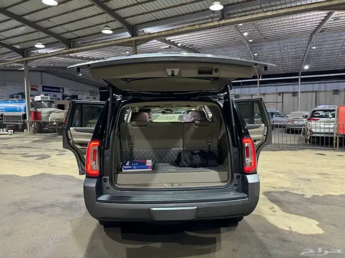 يوكن 2020 SLE عداد 70 الف كم . 14