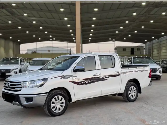 تويوتا هايلوكس 2021 ابيض ديزل GL 1